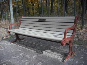 Memorial Bench 003_thumb_thumb_thumb.jpg
